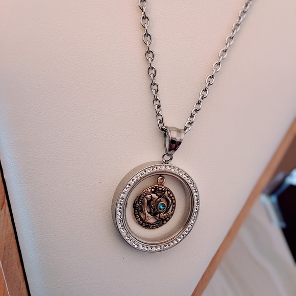 💥 Pisces Zodiac Necklace – Sparkle Like the Stars! - Picture 7 of 12